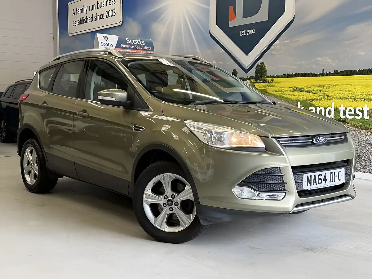 Used 2014 Ford Kuga Zetec Green - Front View