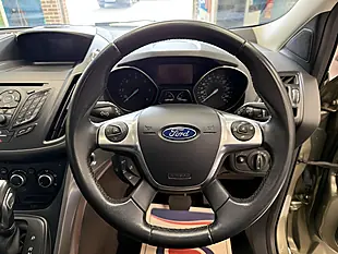 Used 2014 Ford Kuga Zetec Green - Interior and Exterior details 10