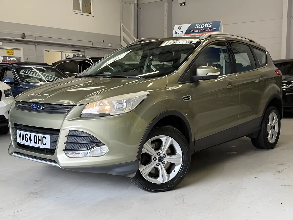 Used 2014 Ford Kuga Zetec Green - Interior and Exterior details 3