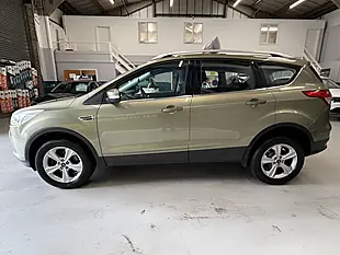 Used 2014 Ford Kuga Zetec Green - Interior and Exterior details 5