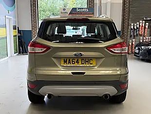 Used 2014 Ford Kuga Zetec Green - Interior and Exterior details 6