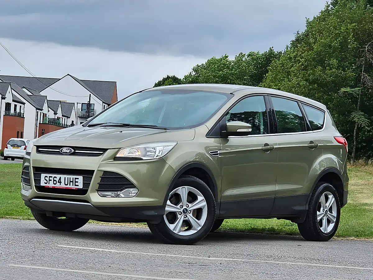 Used 2014 Ford Kuga Zetec Green - Interior and Exterior details 3