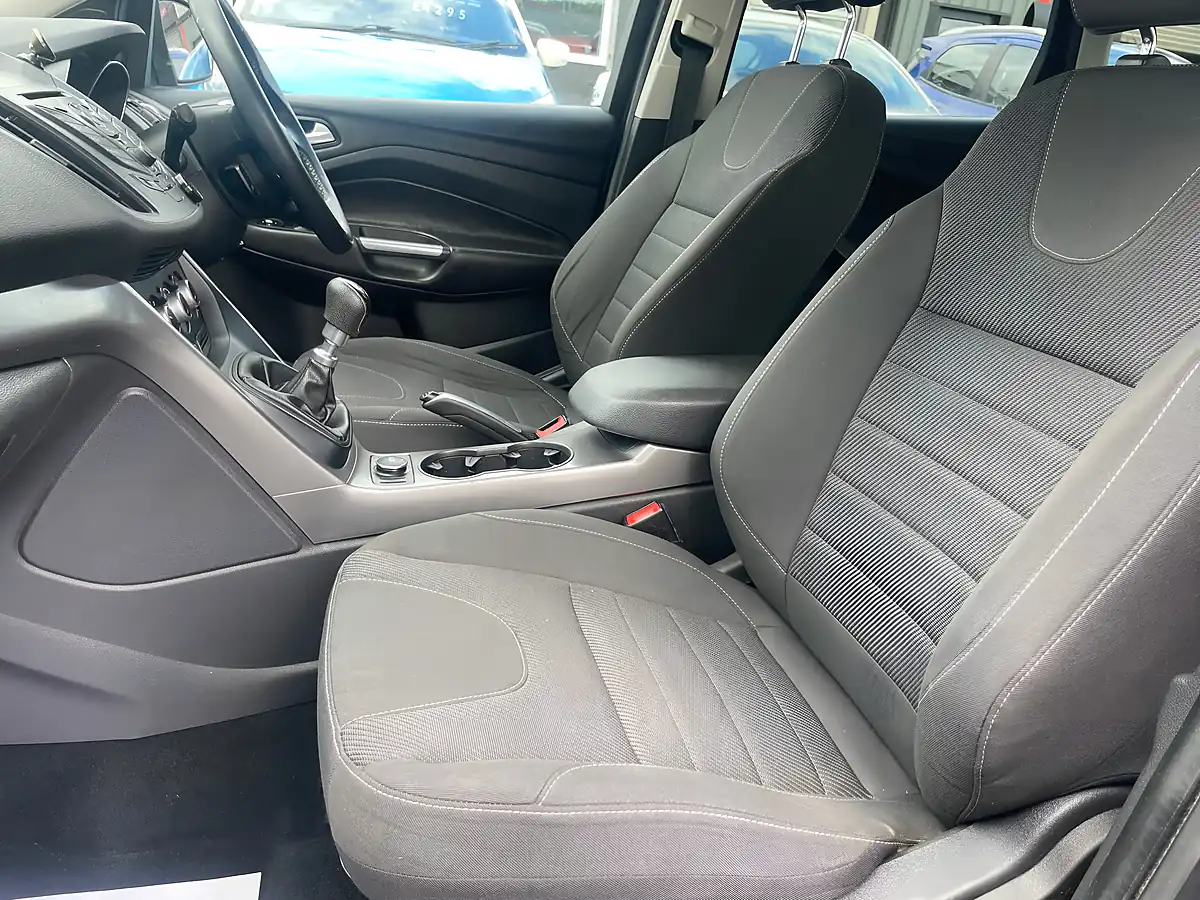 Used 2014 Ford Kuga Zetec Grey - Interior and Exterior details 11