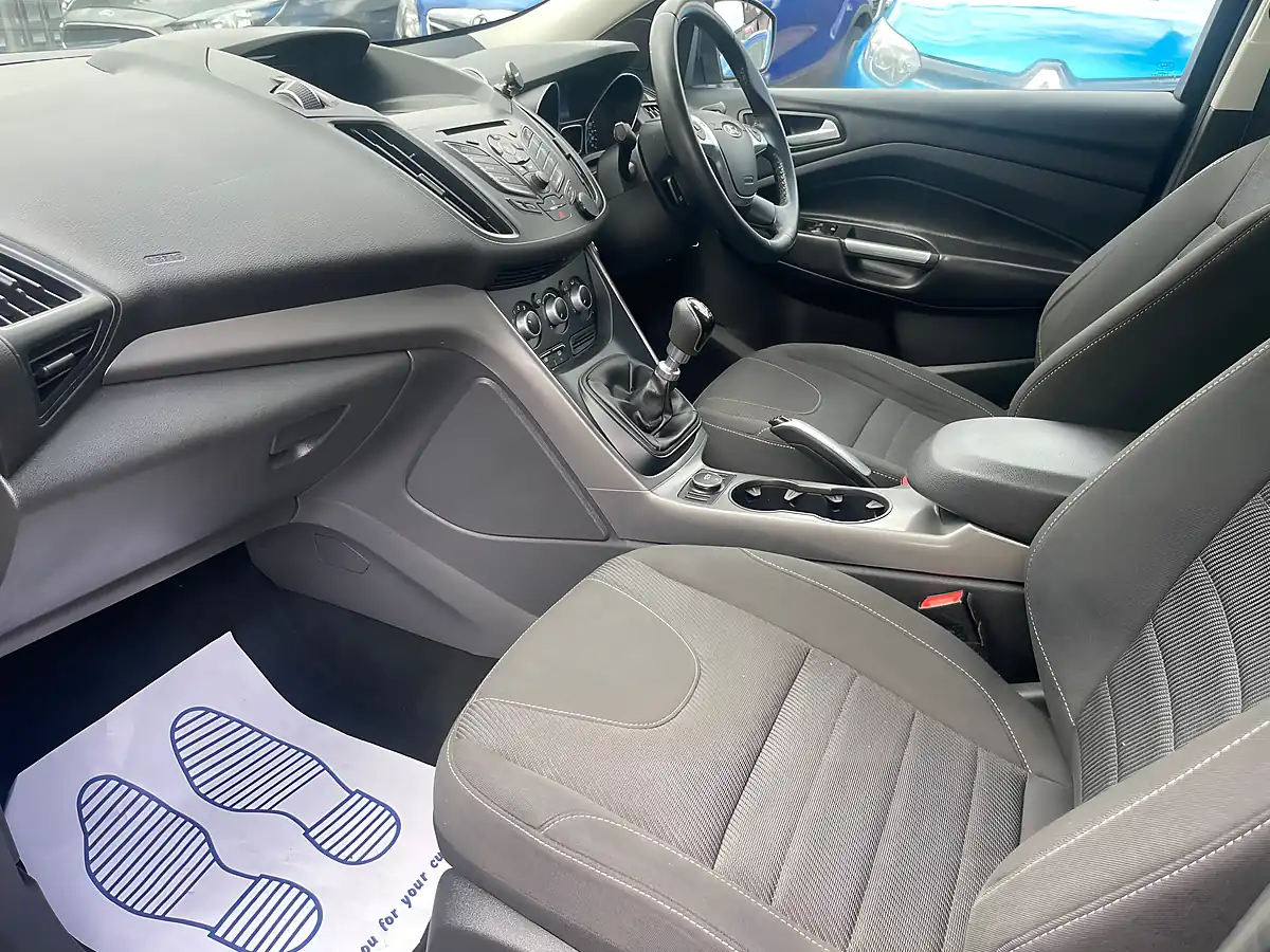 Used 2014 Ford Kuga Zetec Grey - Interior and Exterior details 13