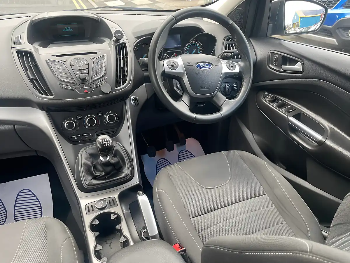 Used 2014 Ford Kuga Zetec Grey - Interior and Exterior details 14