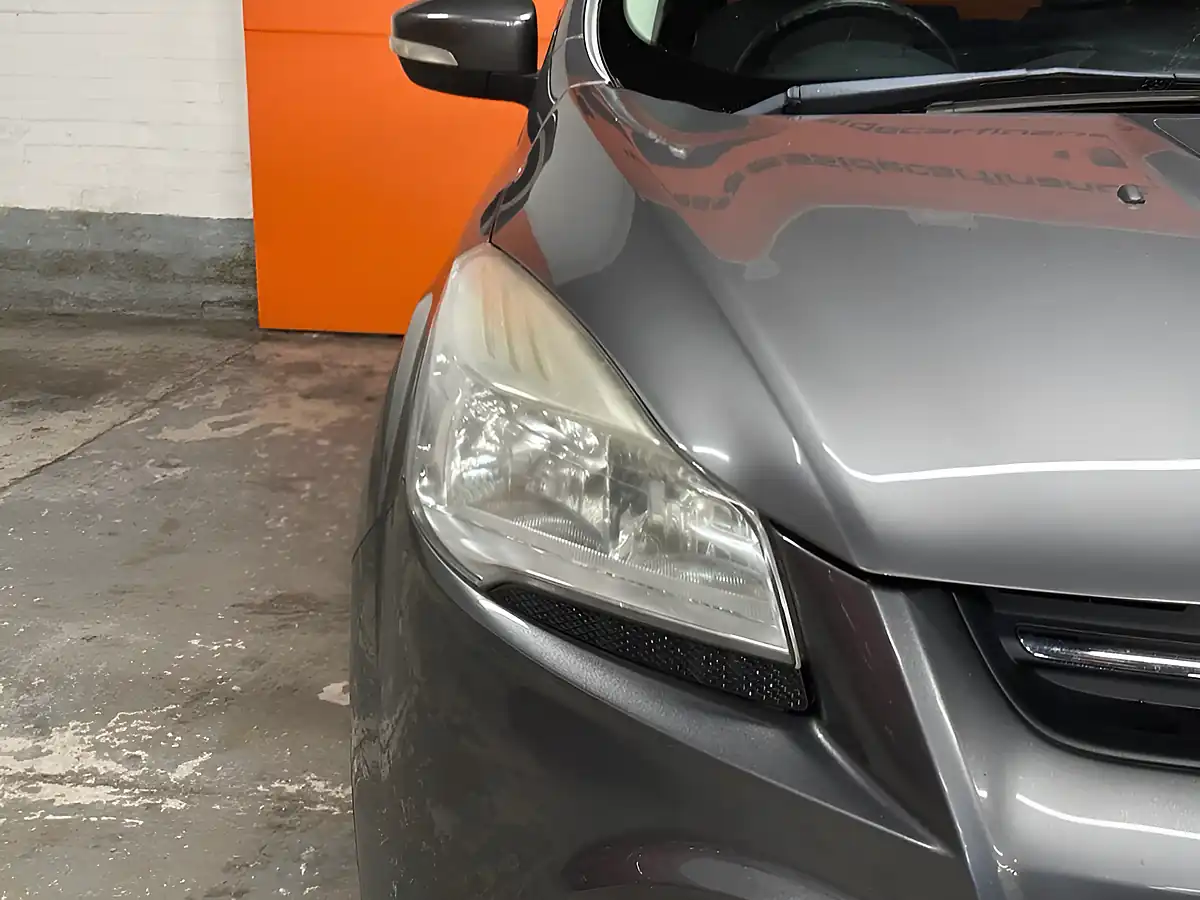 Used 2014 Ford Kuga Zetec Grey - Interior and Exterior details 16