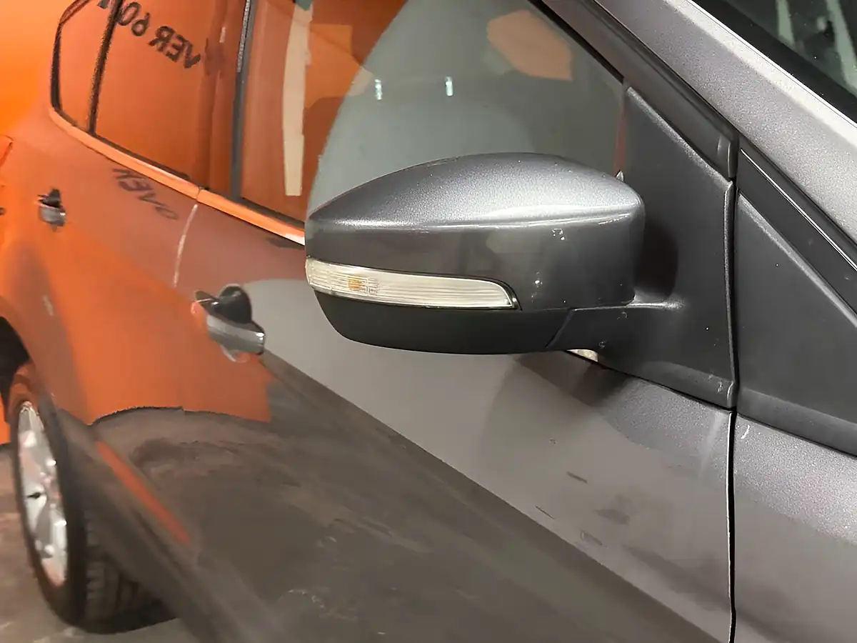 Used 2014 Ford Kuga Zetec Grey - Interior and Exterior details 17