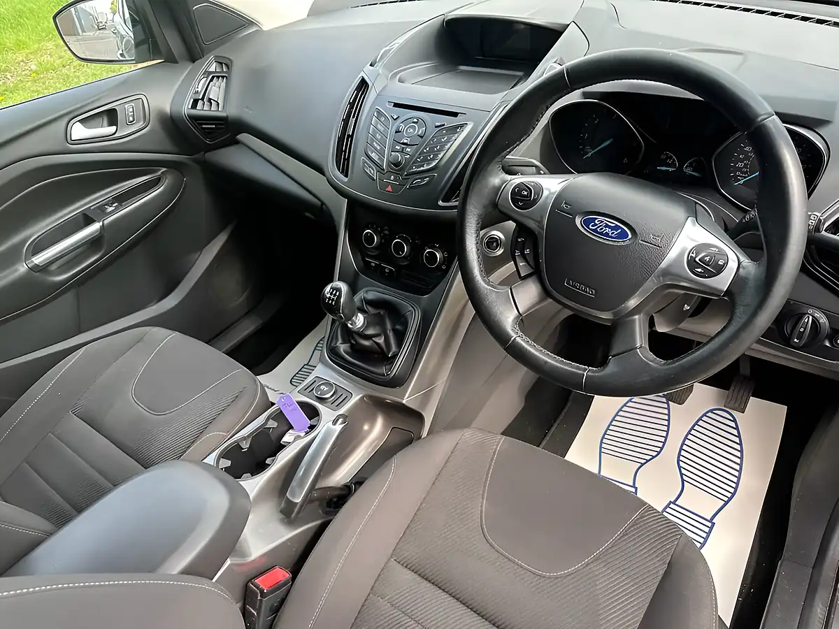 Used 2014 Ford Kuga Zetec Grey - Interior and Exterior details 20