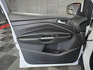 Used 2014 Ford Kuga Zetec White - Interior and Exterior details 11