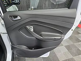 Used 2014 Ford Kuga Zetec White - Interior and Exterior details 19