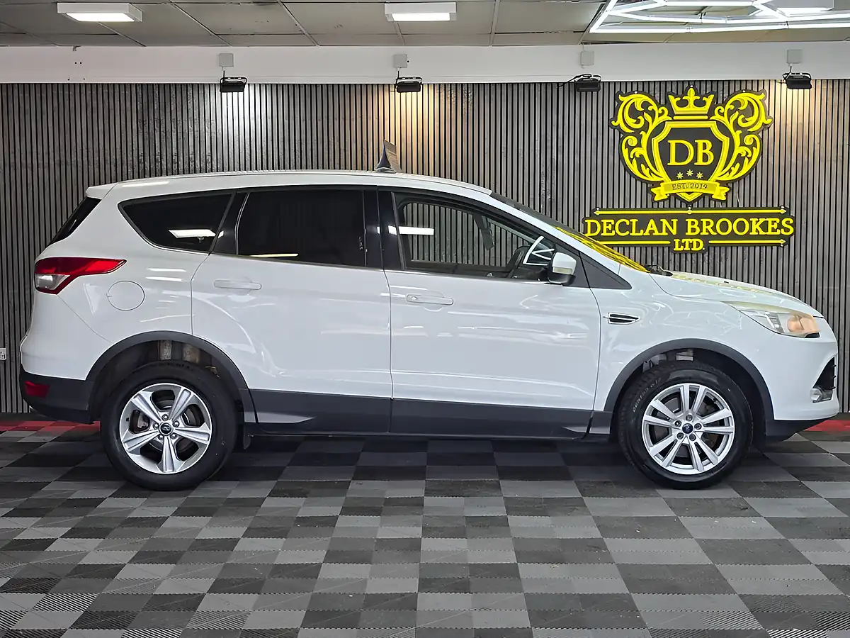 Used 2014 Ford Kuga Zetec White - Interior and Exterior details 2