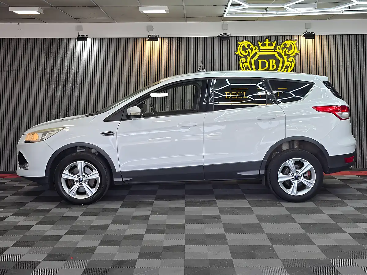 Used 2014 Ford Kuga Zetec White - Interior and Exterior details 6