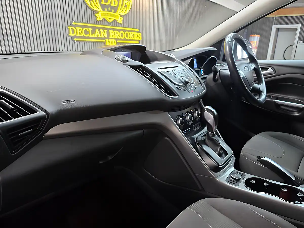 Used 2014 Ford Kuga Zetec White - Interior and Exterior details 9