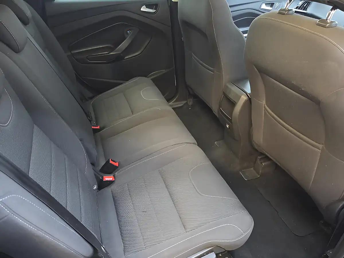 Used 2014 Ford Kuga Zetec White - Interior and Exterior details 16