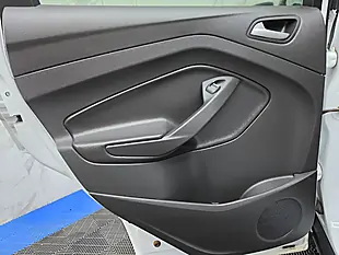 Used 2014 Ford Kuga Zetec White - Interior and Exterior details 18