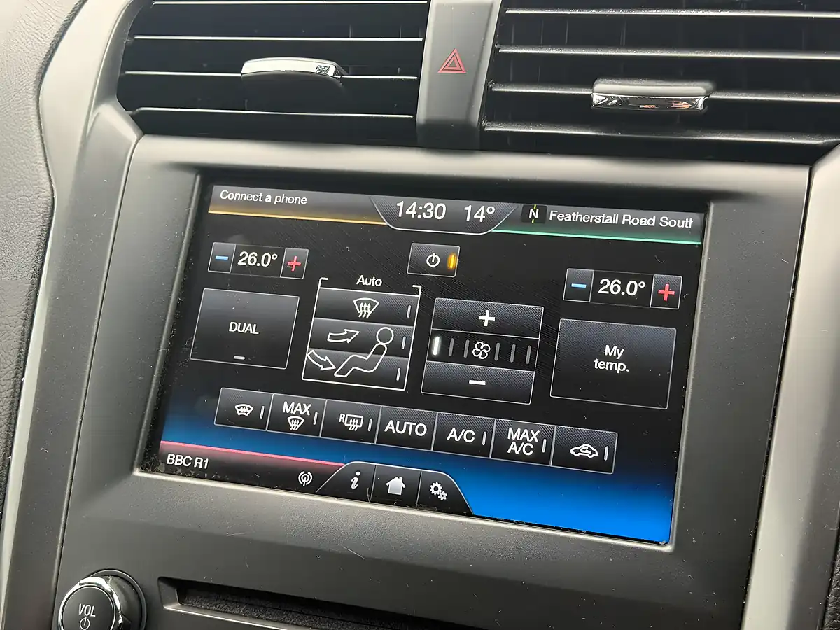 Used 2014 Ford Mondeo Titanium Black - Interior and Exterior details 18