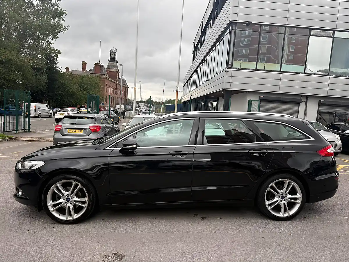 Used 2014 Ford Mondeo Titanium Black - Interior and Exterior details 6