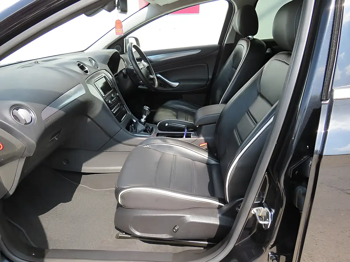 Used 2014 Ford Mondeo Titanium X Business Edition Black - Interior and Exterior details 9