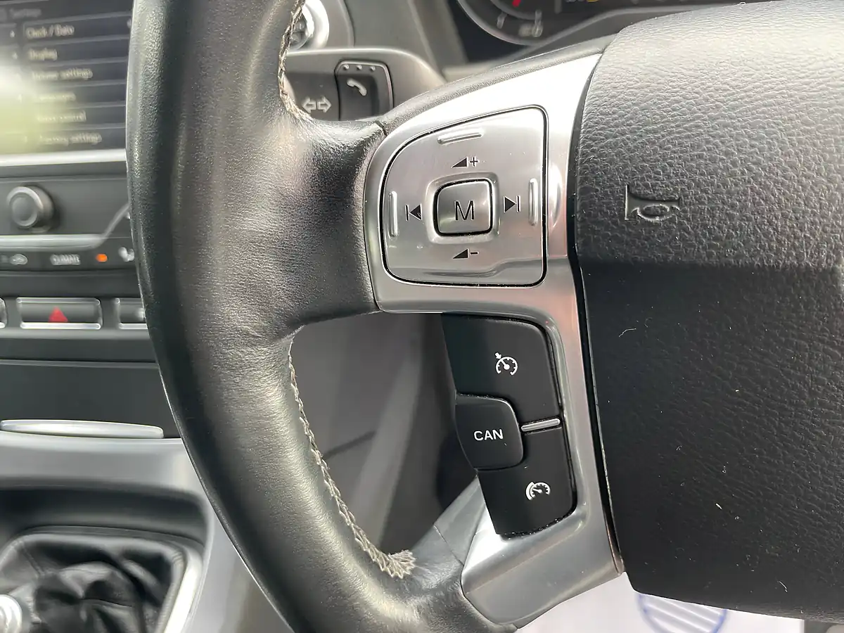Used 2014 Ford Mondeo Titanium X Business Edition Red - Interior and Exterior details 14