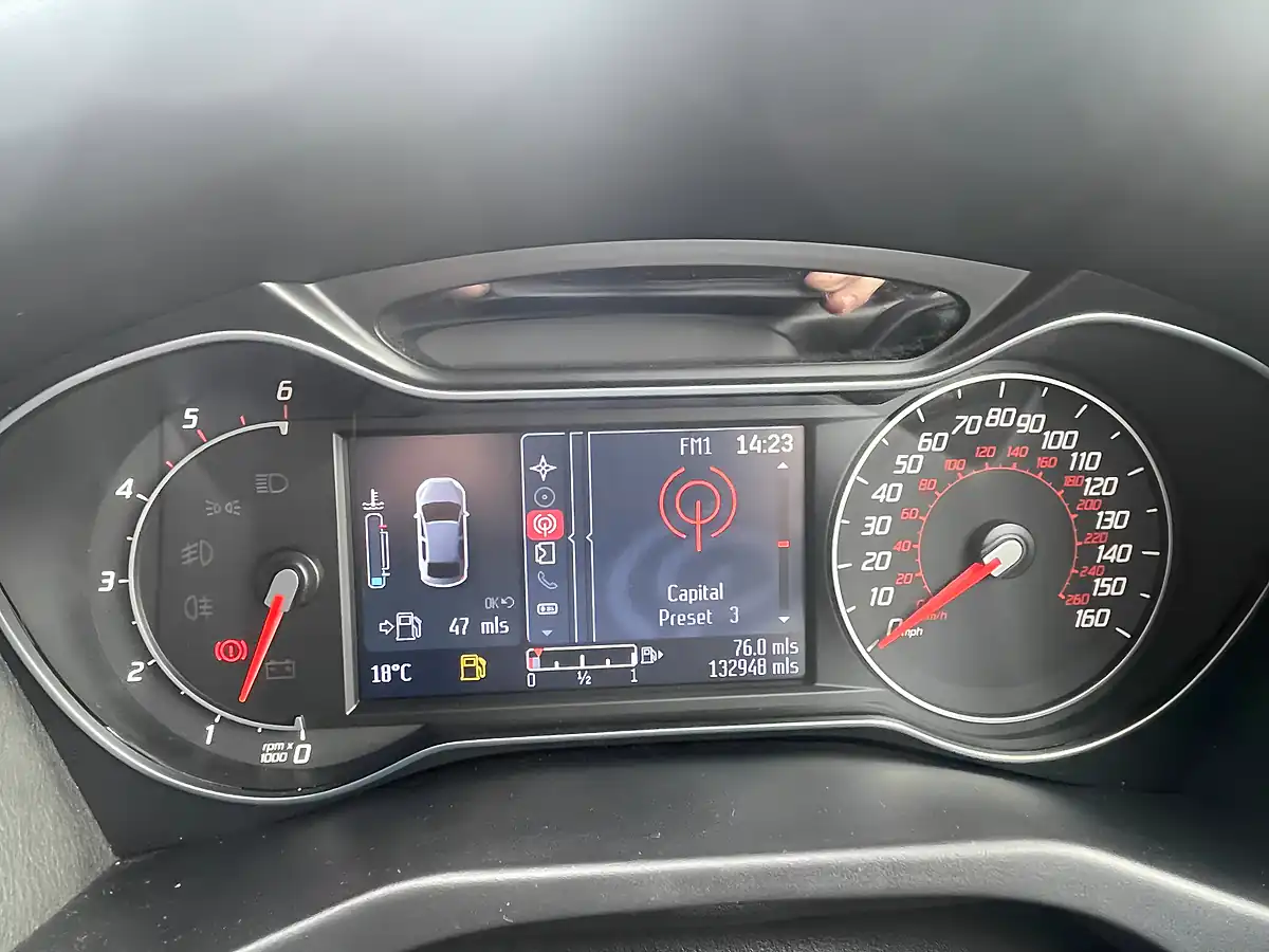 Used 2014 Ford Mondeo Titanium X Business Edition Red - Interior and Exterior details 18