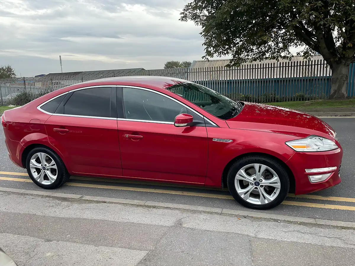 Used 2014 Ford Mondeo Titanium X Business Edition Red - Interior and Exterior details 8