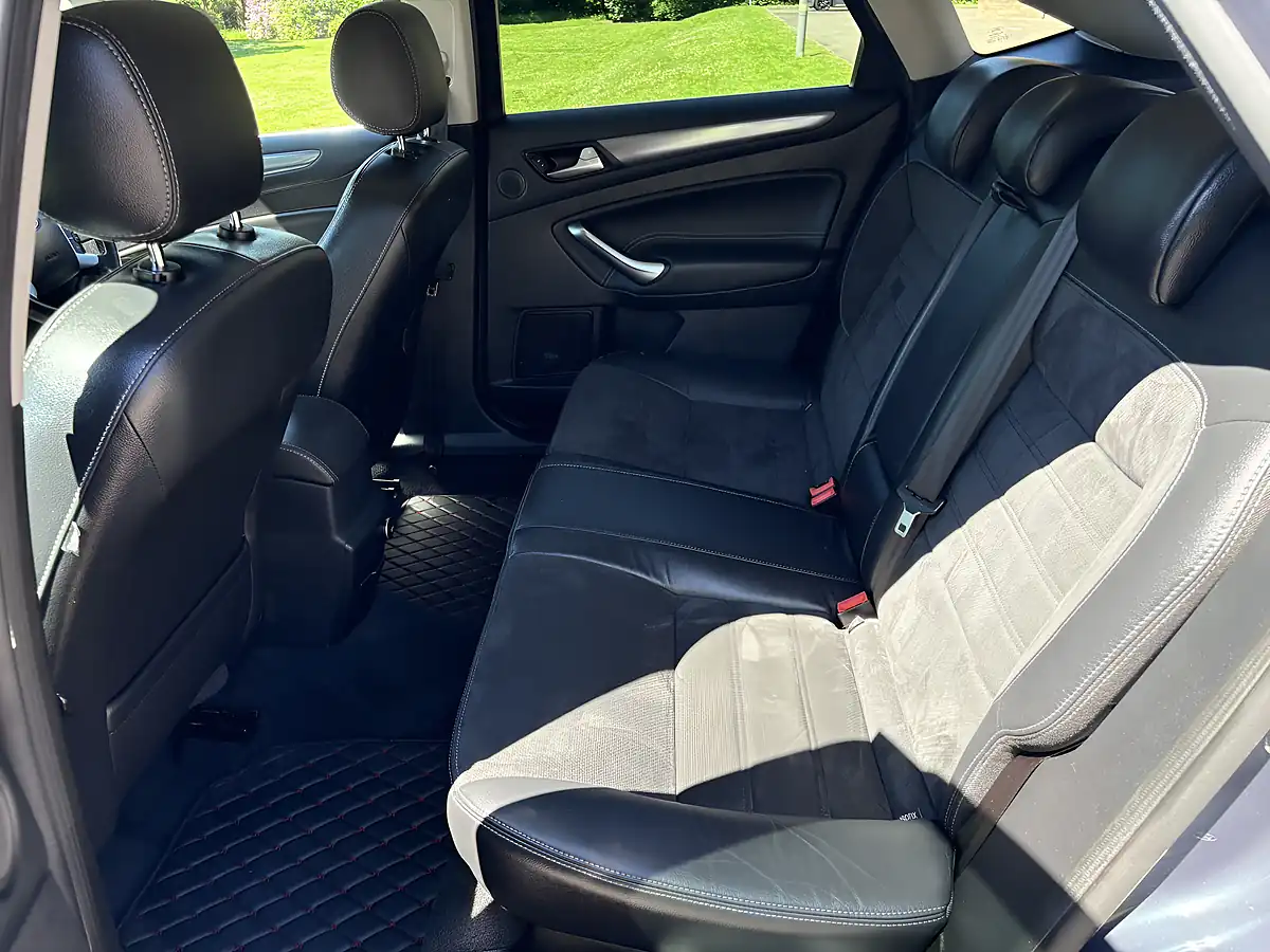 Used 2014 Ford Mondeo Titanium X Business Edition Silver - Interior and Exterior details 13