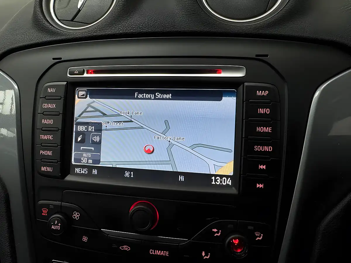 Used 2014 Ford Mondeo Zetec Business Edition Red - Interior and Exterior details 12