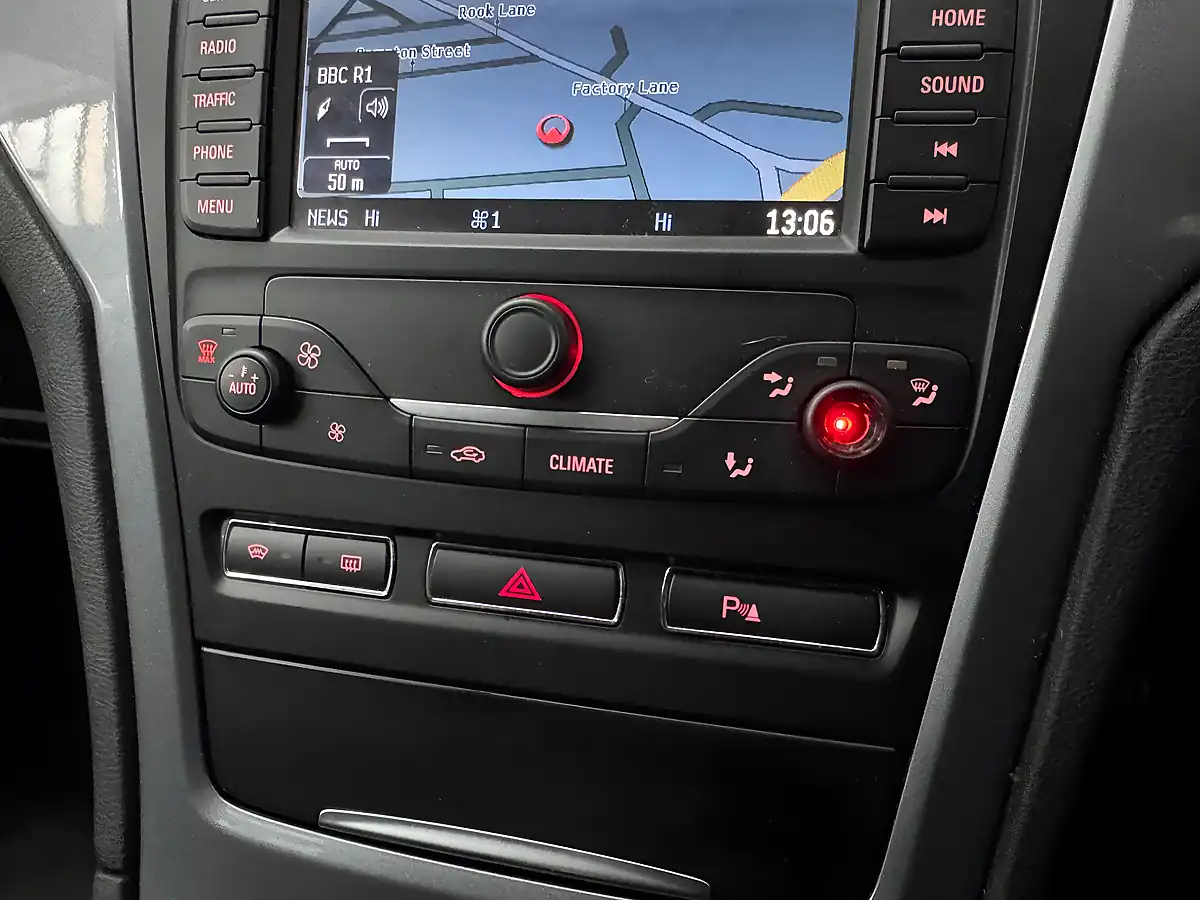 Used 2014 Ford Mondeo Zetec Business Edition Red - Interior and Exterior details 15