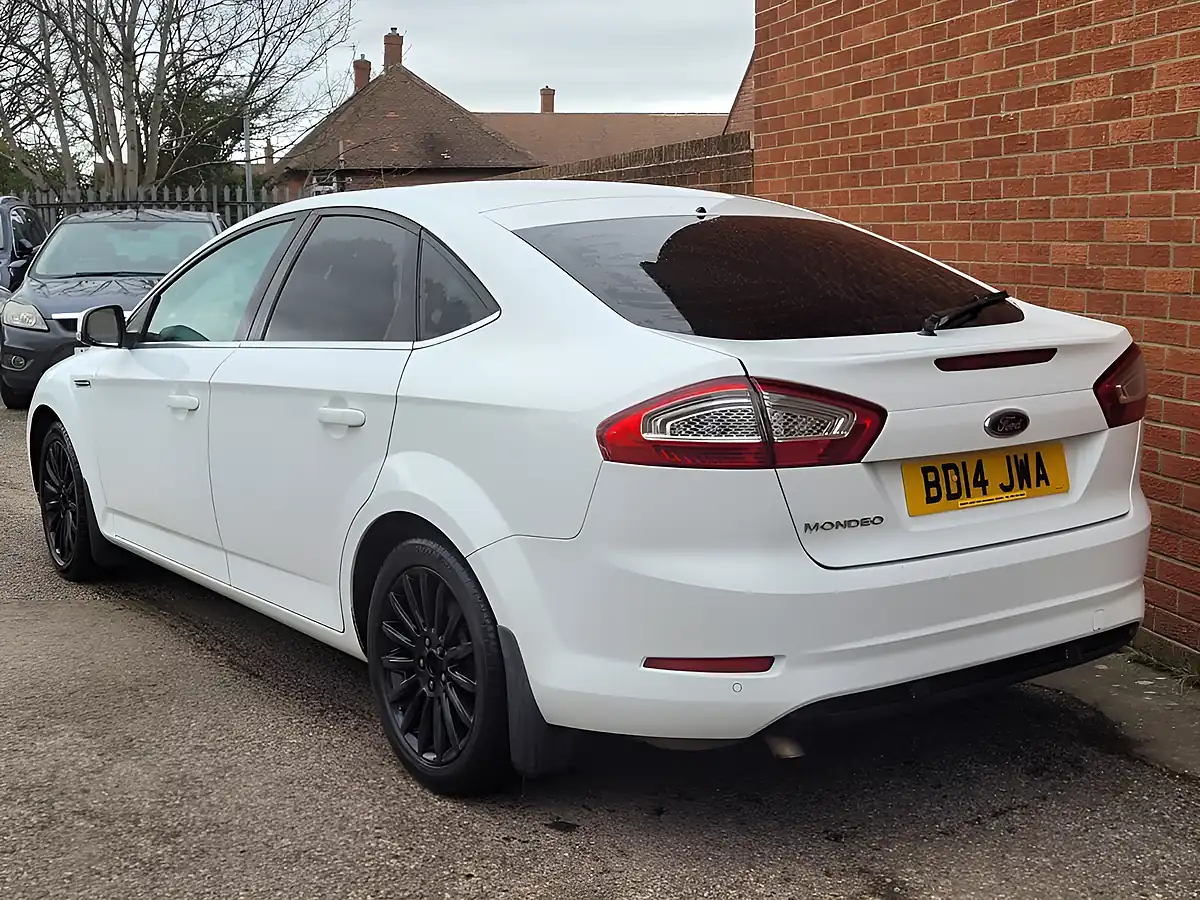 Used 2014 Ford Mondeo Zetec Business Edition White - Interior and Exterior details 3