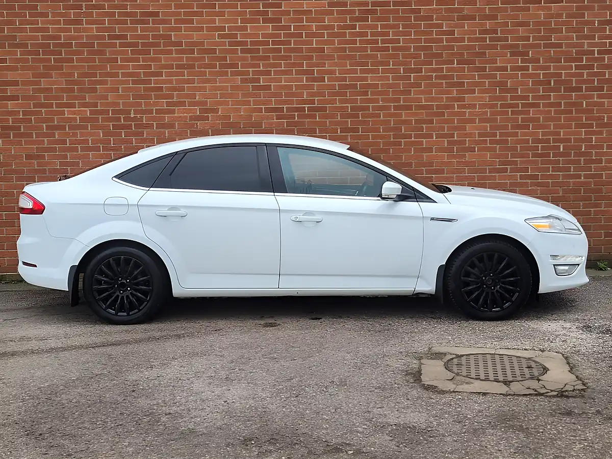 Used 2014 Ford Mondeo Zetec Business Edition White - Interior and Exterior details 7