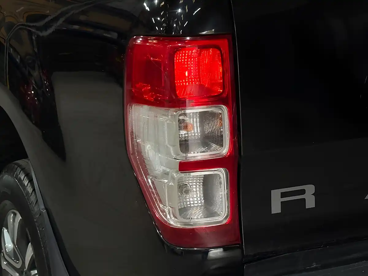 Used 2014 Ford Ranger Limited 1 Black - Interior and Exterior details 12