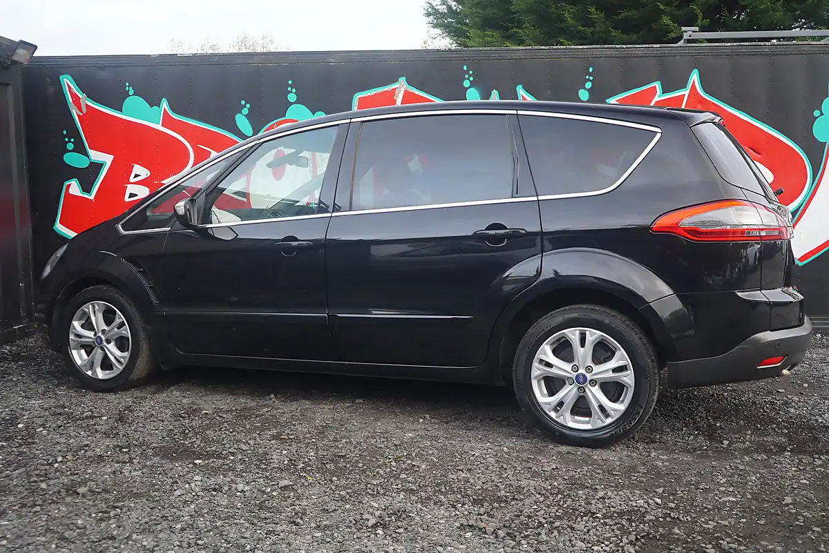 Used 2014 Ford S-Max Titanium Black - Interior and Exterior details 10