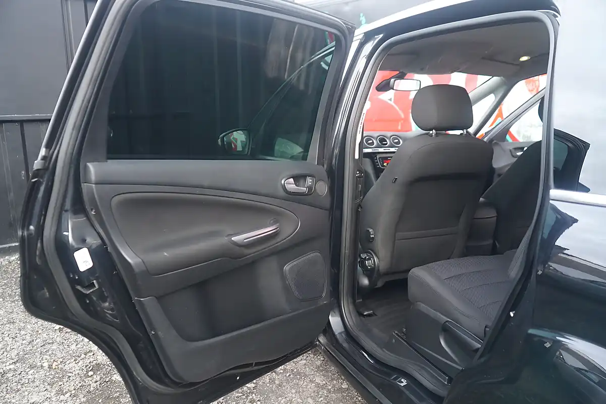 Used 2014 Ford S-Max Titanium Black - Interior and Exterior details 17