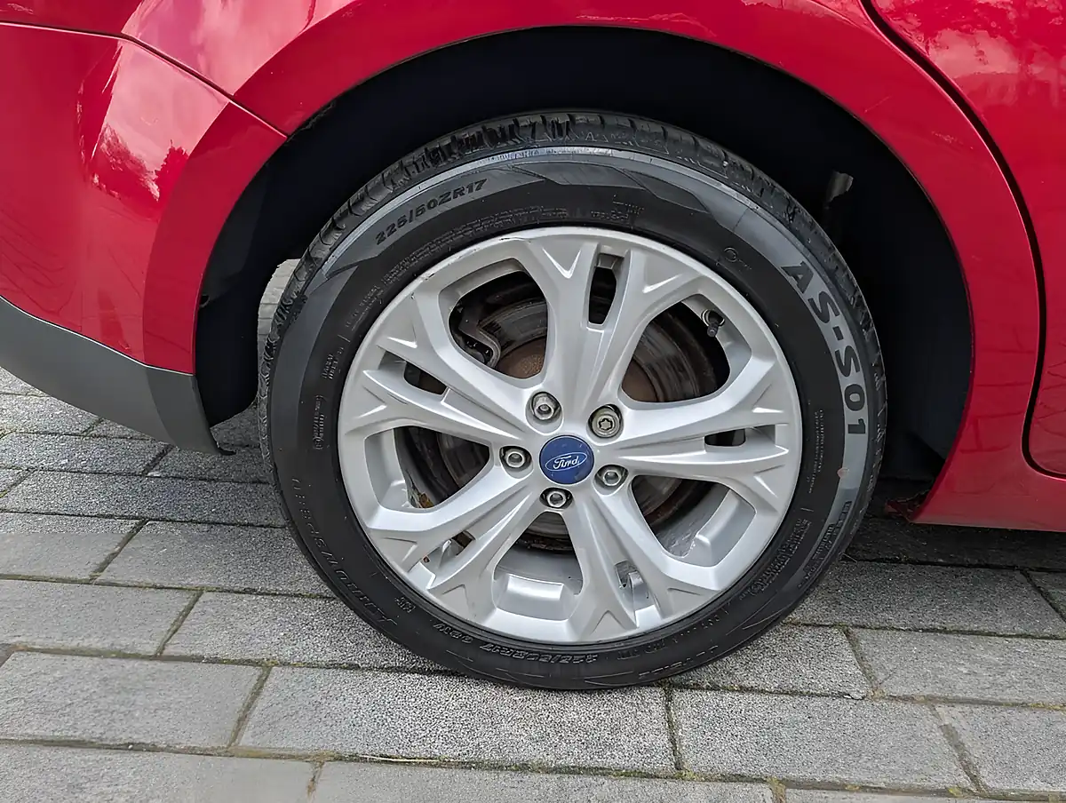 Used 2014 Ford S-Max Titanium Red - Interior and Exterior details 12