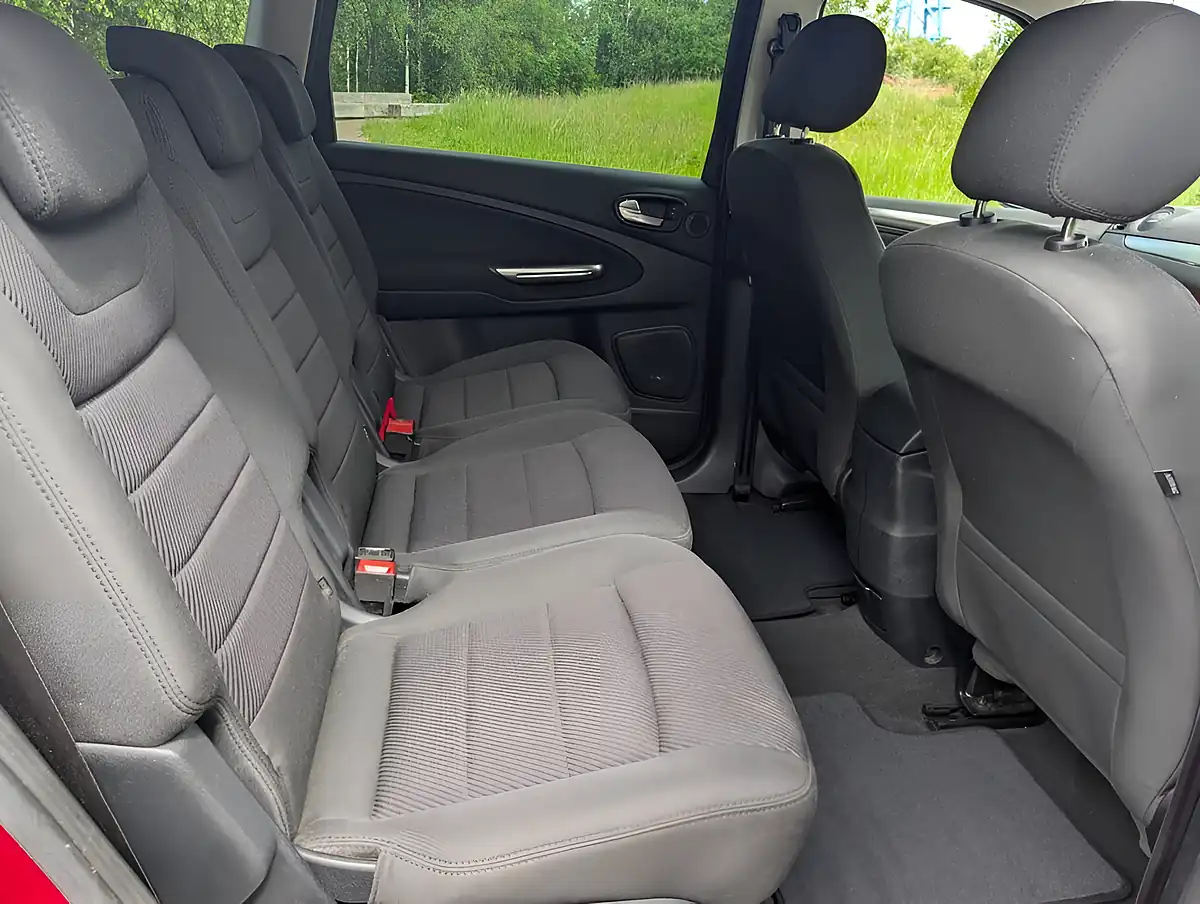 Used 2014 Ford S-Max Titanium Red - Interior and Exterior details 15