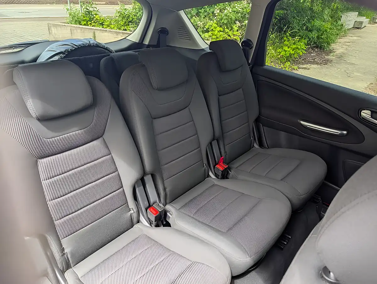 Used 2014 Ford S-Max Titanium Red - Interior and Exterior details 17