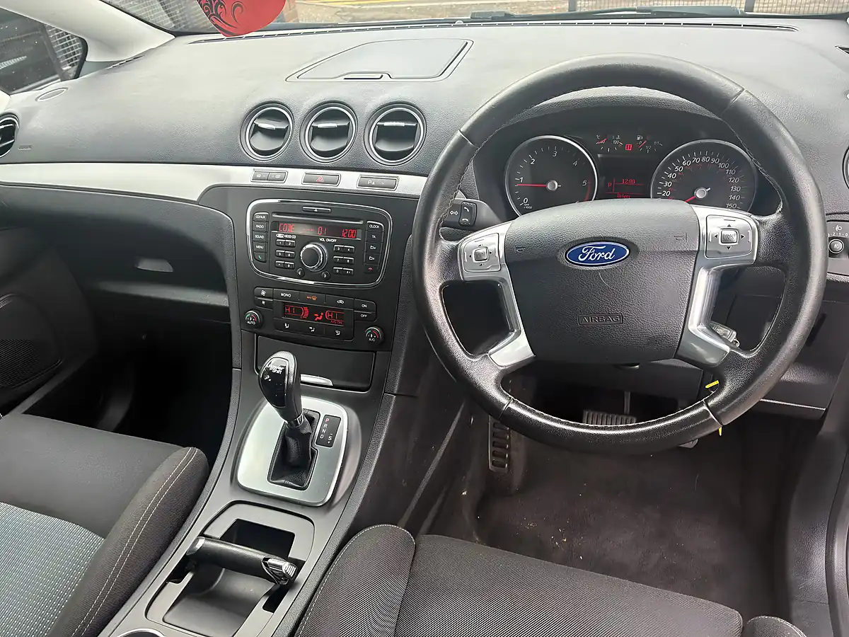 Used 2014 Ford S-Max Zetec Silver - Interior and Exterior details 10