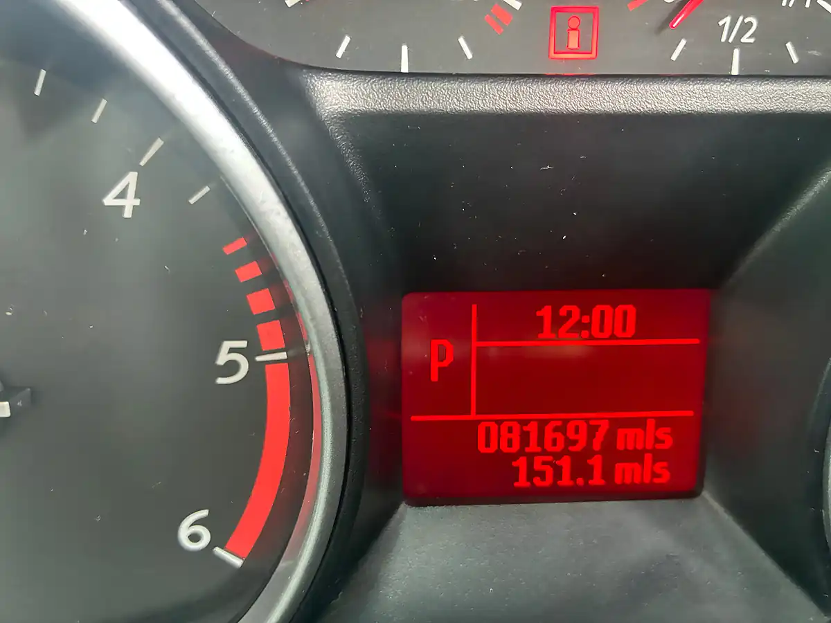 Used 2014 Ford S-Max Zetec Silver - Interior and Exterior details 9
