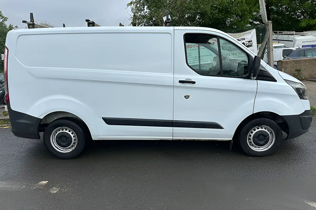 Used 2014 Ford Tourneo Custom 270 L1 H1 White - Interior and Exterior details 4