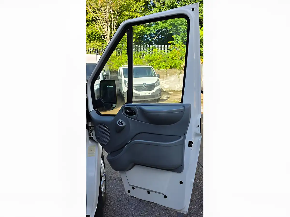 Used 2014 Ford Transit 260 White - Interior and Exterior details 14