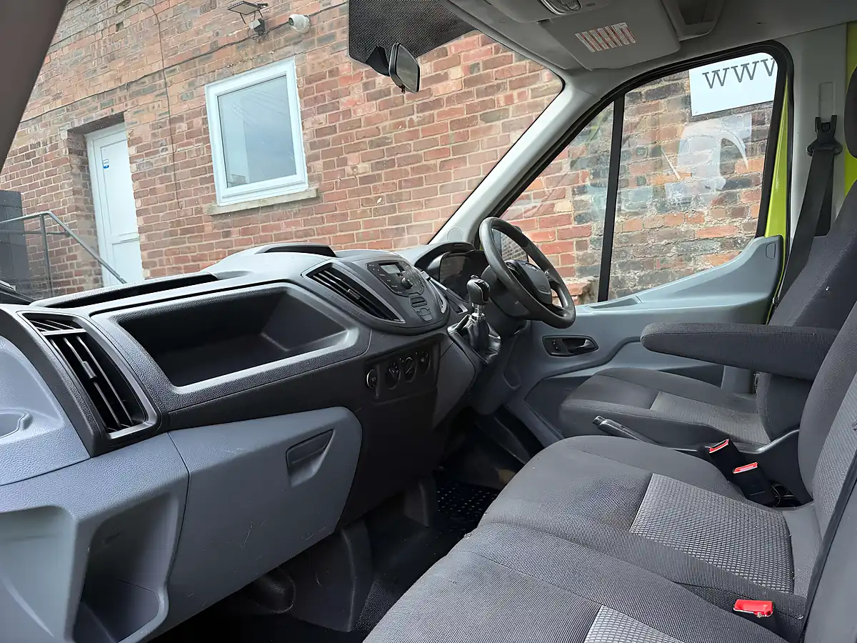 Used 2014 Ford Transit 350 Caged Tipper Green - Interior and Exterior details 12