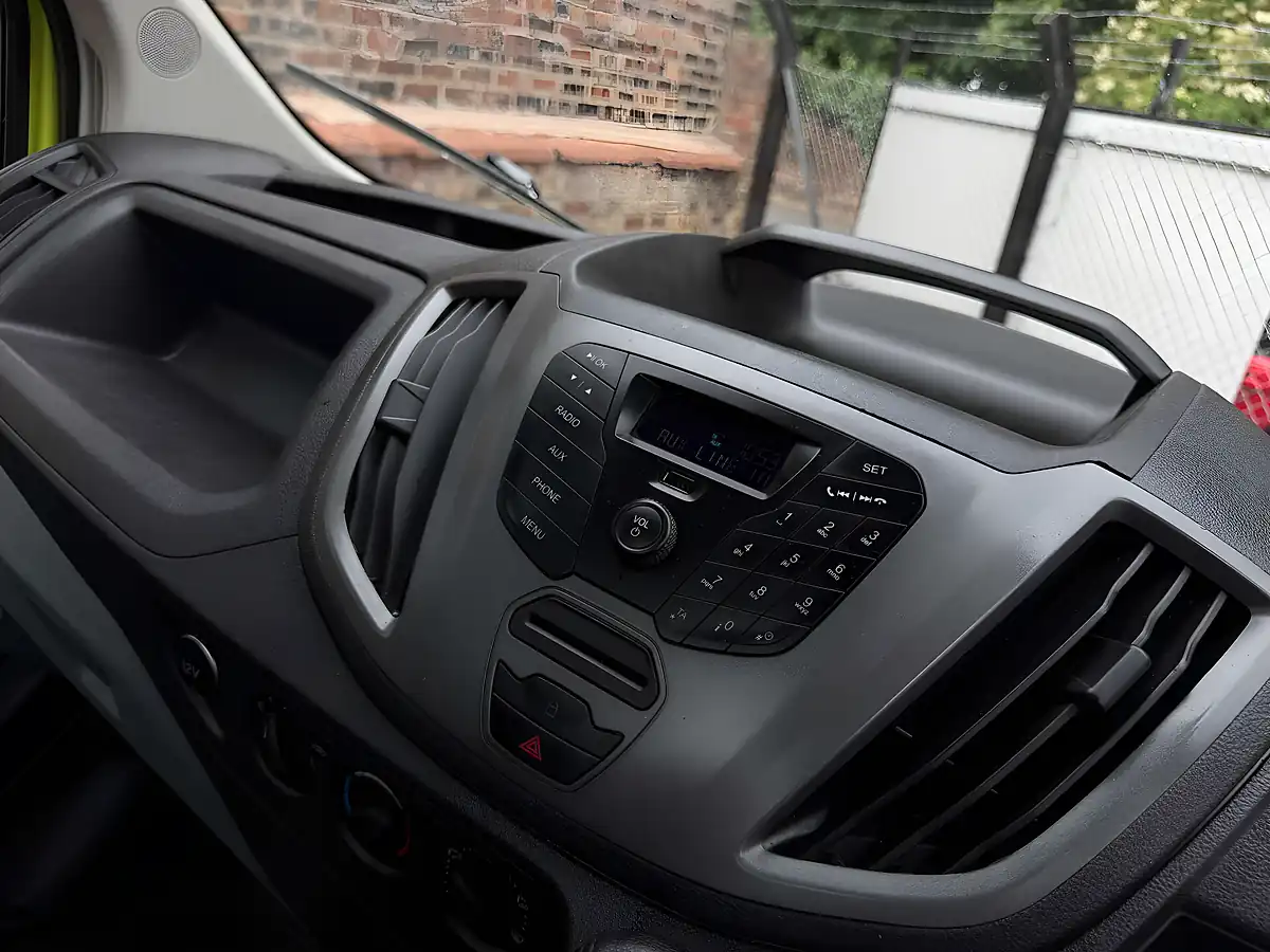 Used 2014 Ford Transit 350 Caged Tipper Green - Interior and Exterior details 14