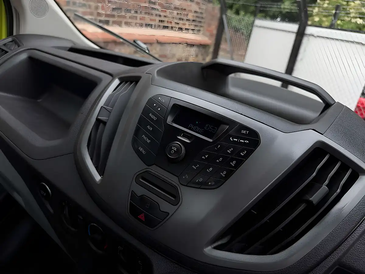 Used 2014 Ford Transit 350 Caged Tipper Green - Interior and Exterior details 15