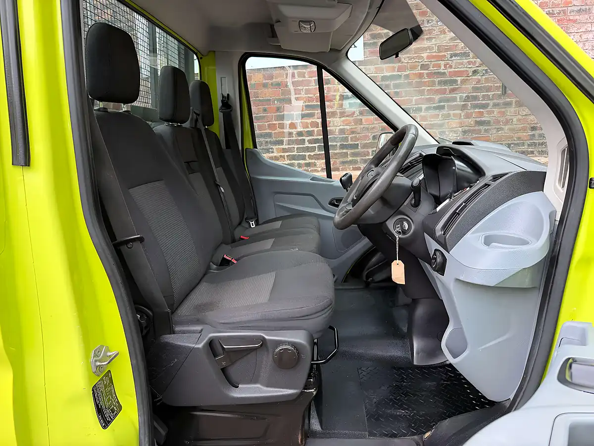 Used 2014 Ford Transit 350 Caged Tipper Green - Interior and Exterior details 9