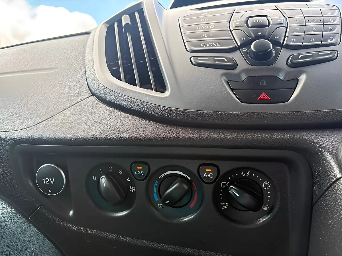 Used 2014 Ford Transit 370 Hdt Minibus L2 H2 Silver - Interior and Exterior details 14