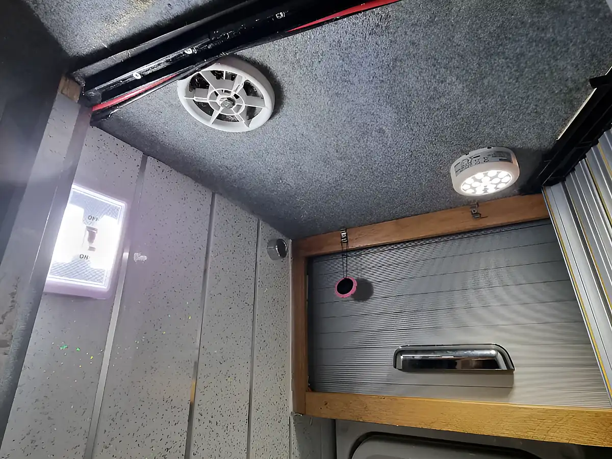 Used 2014 Ford Transit 460 Hdt White - Interior and Exterior details 15
