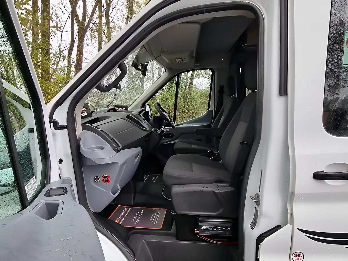 Used 2014 Ford Transit 460 Hdt White - Interior and Exterior details 17