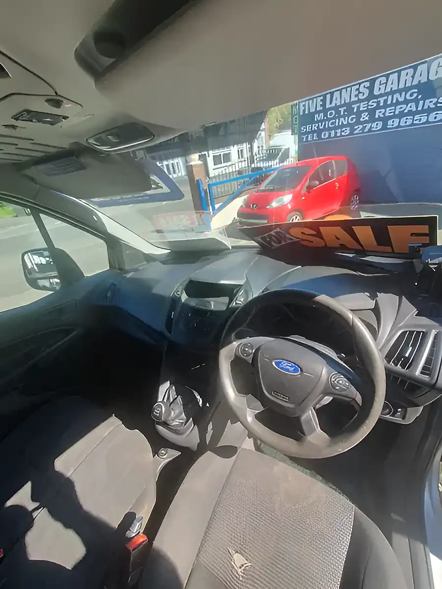 Used 2014 Ford Transit Connect Long Wheelbase Silver - Interior and Exterior details 16