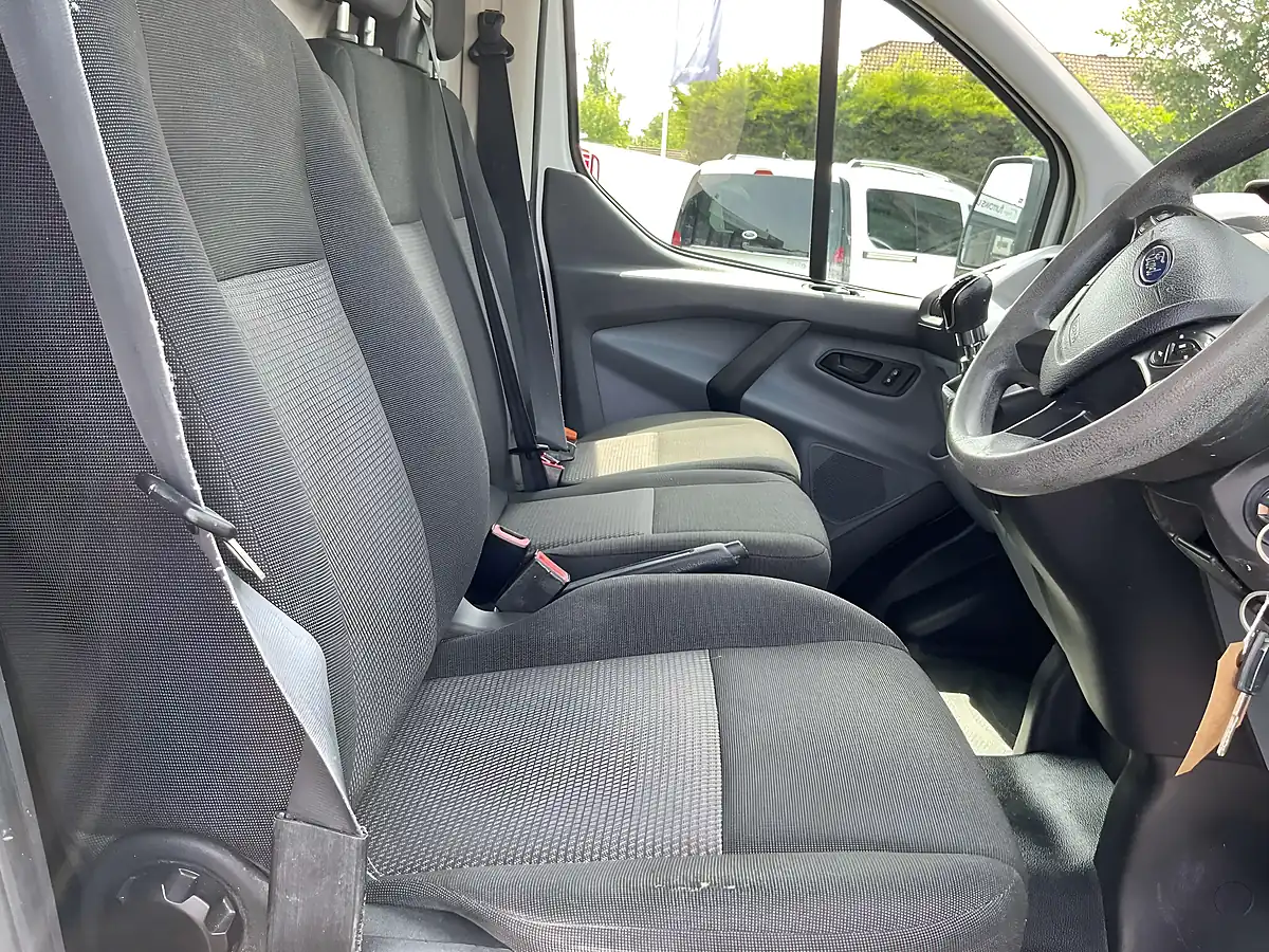 Used 2014 Ford Transit Custom 270 L1 H1 White - Interior and Exterior details 11