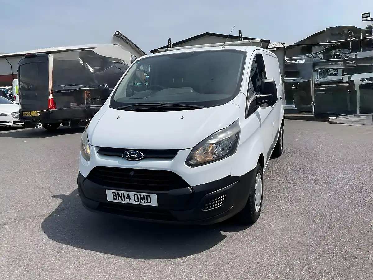 Used 2014 Ford Transit Custom 270 L1 H1 White - Interior and Exterior details 4